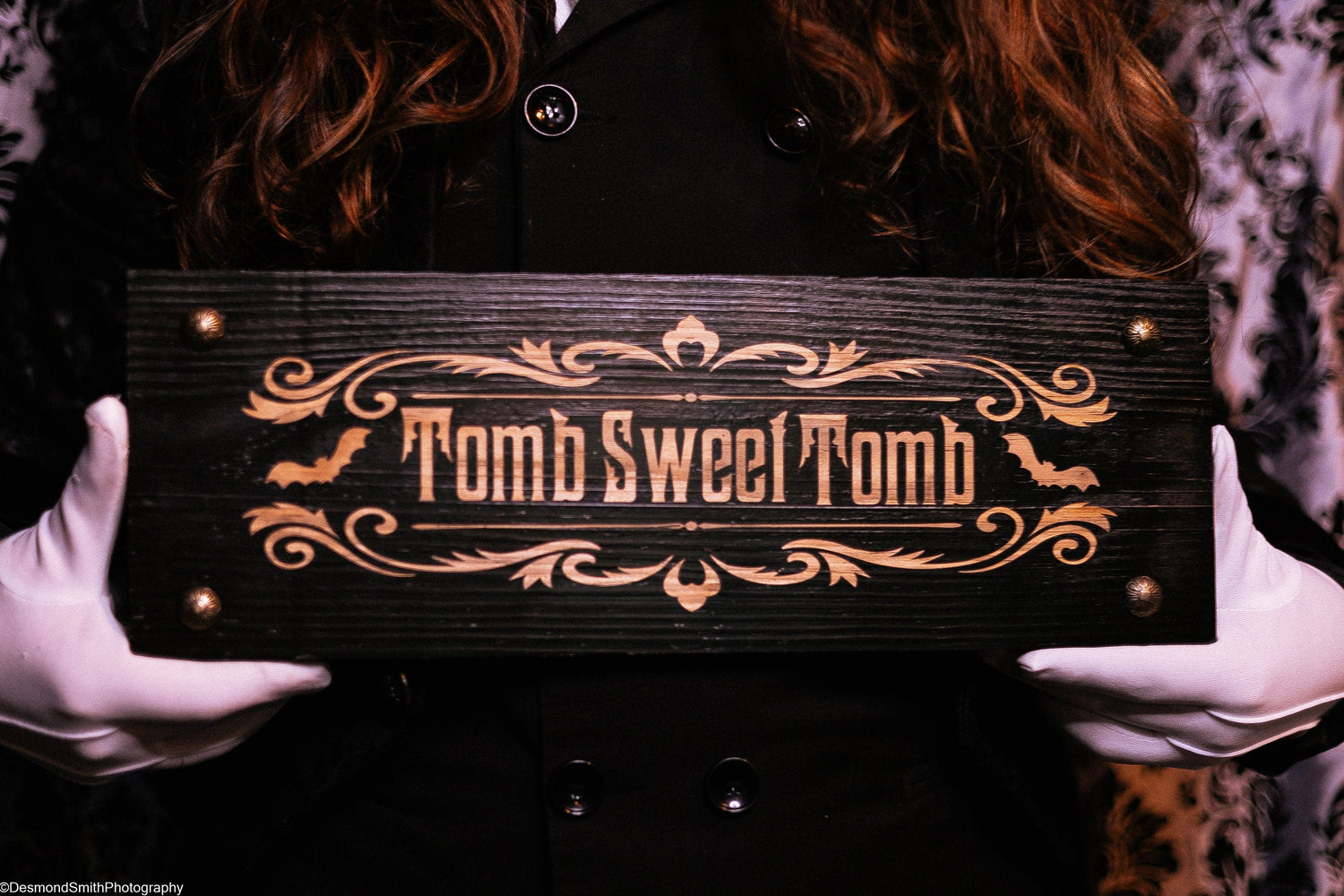 Signs & Plaques